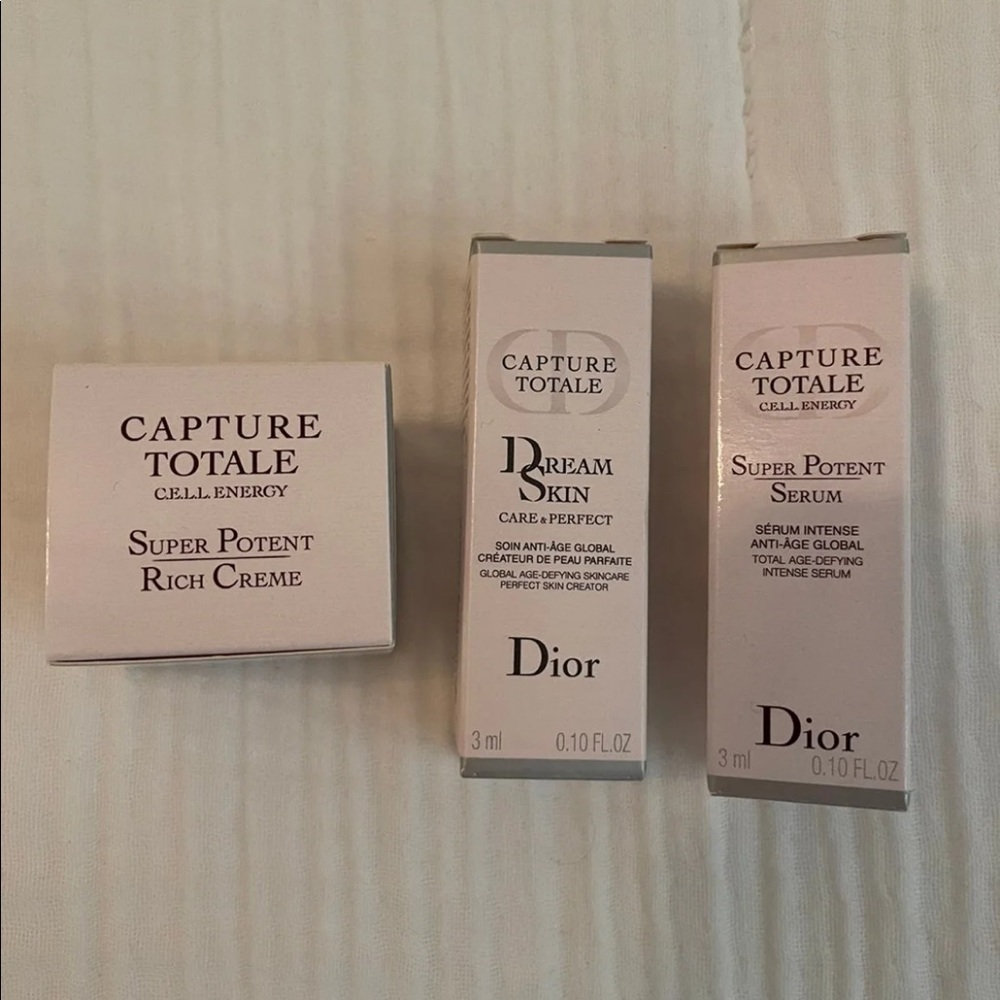 DIOR CAPTURE TOTALE SET.  3pcs